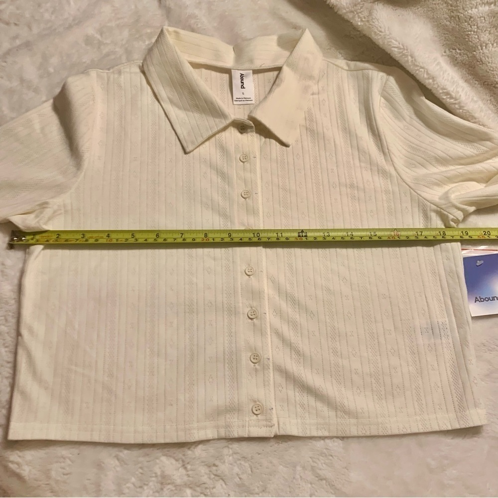 NWT Crop Top Large Abound Cream Geometric Long Sleeved ButtonUp Collar - Picture 11 of 13